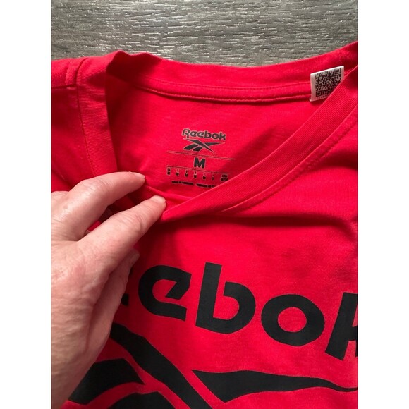 3 Reebok Men’s Medium T-Shirts - used - Picture 4 of 5